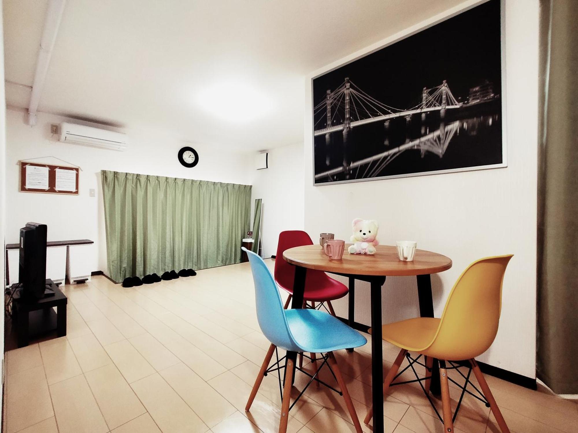 Secret Base Station Side 大阪市