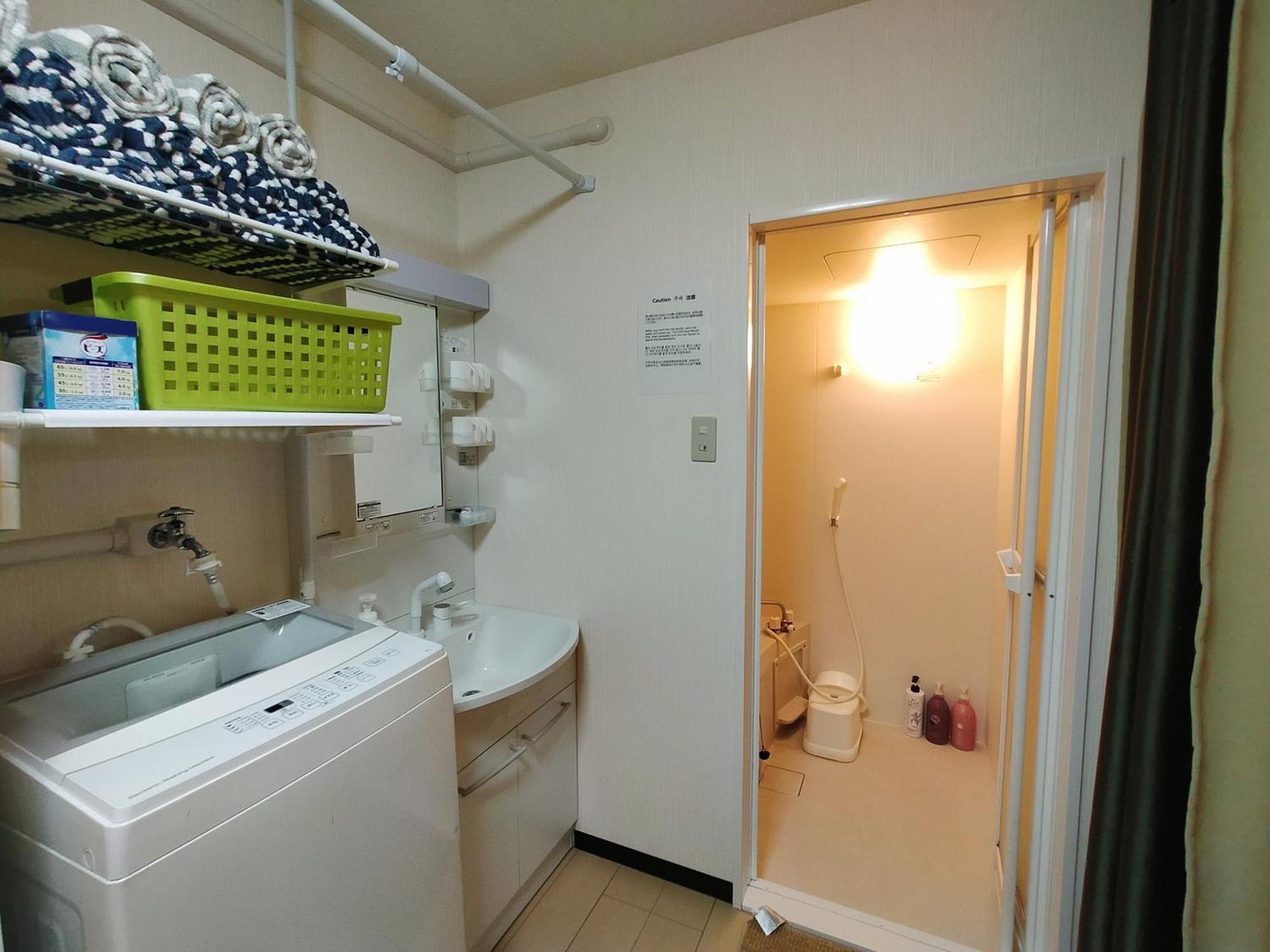 Secret Base Station Side アパート *
